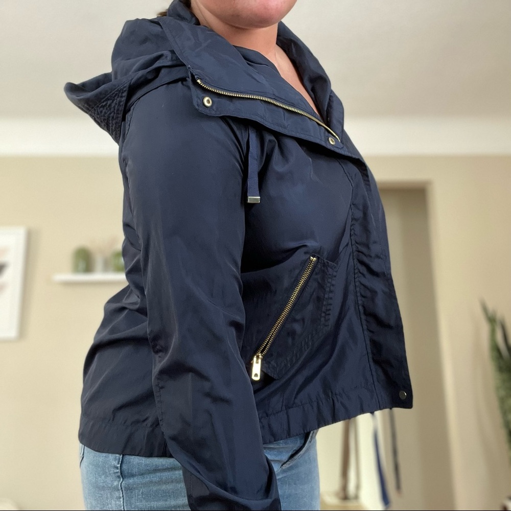 Zara basic outerwear windbreaker jacket slick trendy pockets hood navy blue